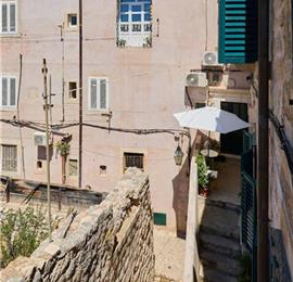 Studio Apartment in Dubrovnik Old Town, Sleeps 2